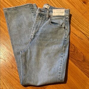 Abercrombie- Ultra High Rise- The Ankle Straight Jean- Size 26